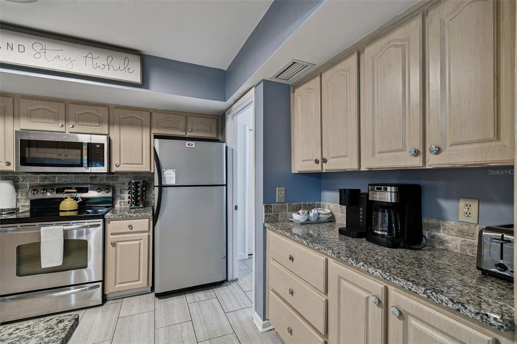 5005 Puritan Road Tampa, FL 33617 - Photo 28 of 77