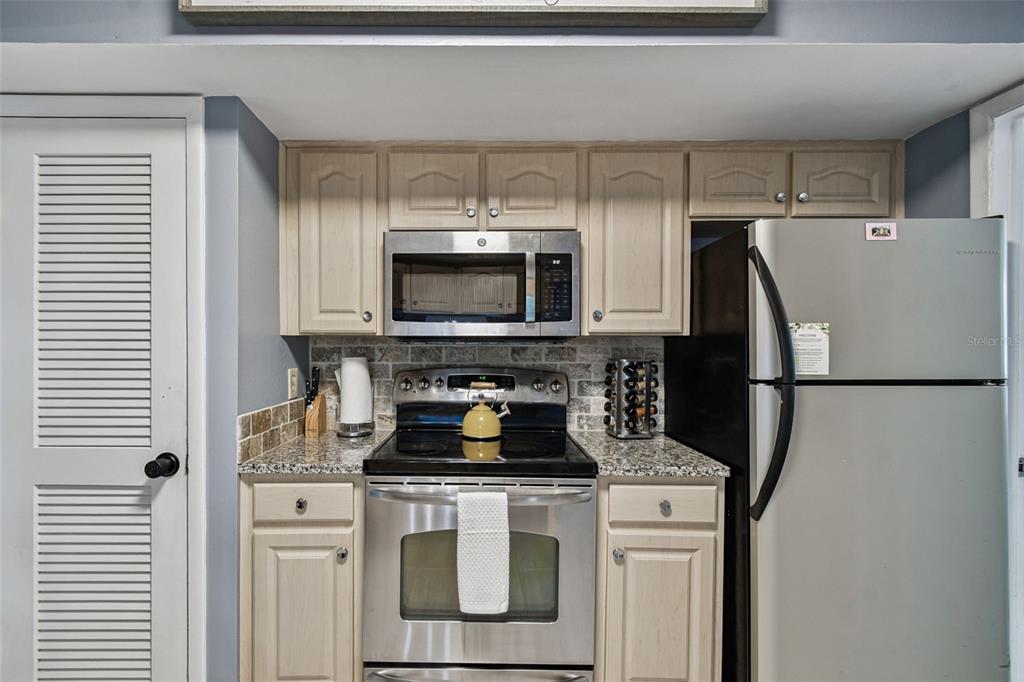 5005 Puritan Road Tampa, FL 33617 - Photo 33 of 77