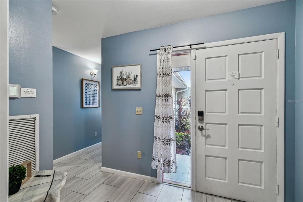 5005 Puritan Road Tampa, FL 33617 - Photo 6 of 77