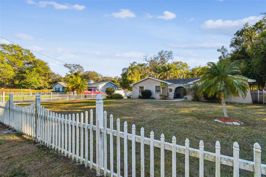 5005 Puritan Road Tampa, FL 33617 - Photo 63 of 77