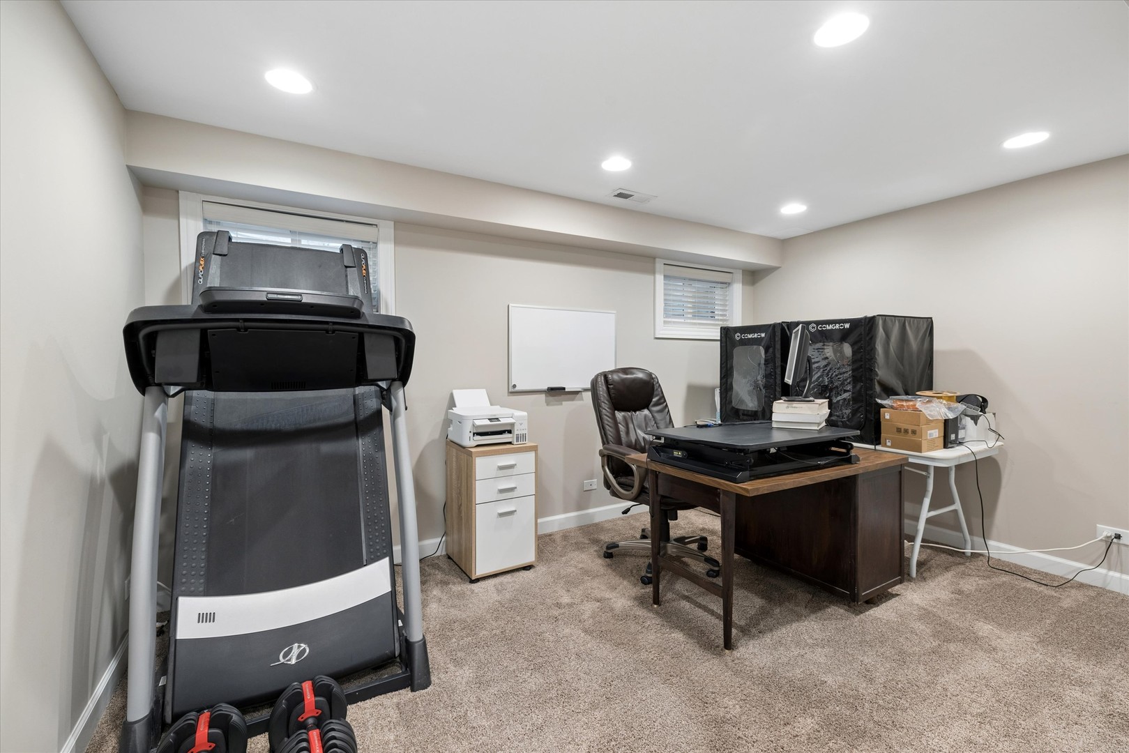 340 Tenby Way Algonquin, IL 60102 - Photo 26 of 36 a view of a workspace with furniture