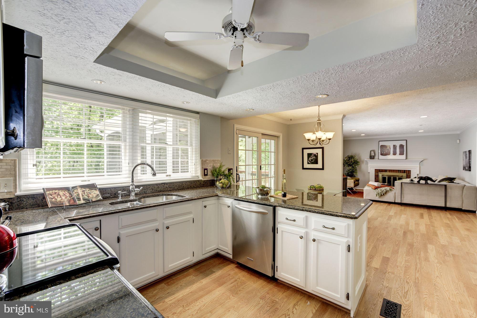 1329 Quail Ridge Drive Reston, VA 20194 - Photo 13 of 30 Kitchen