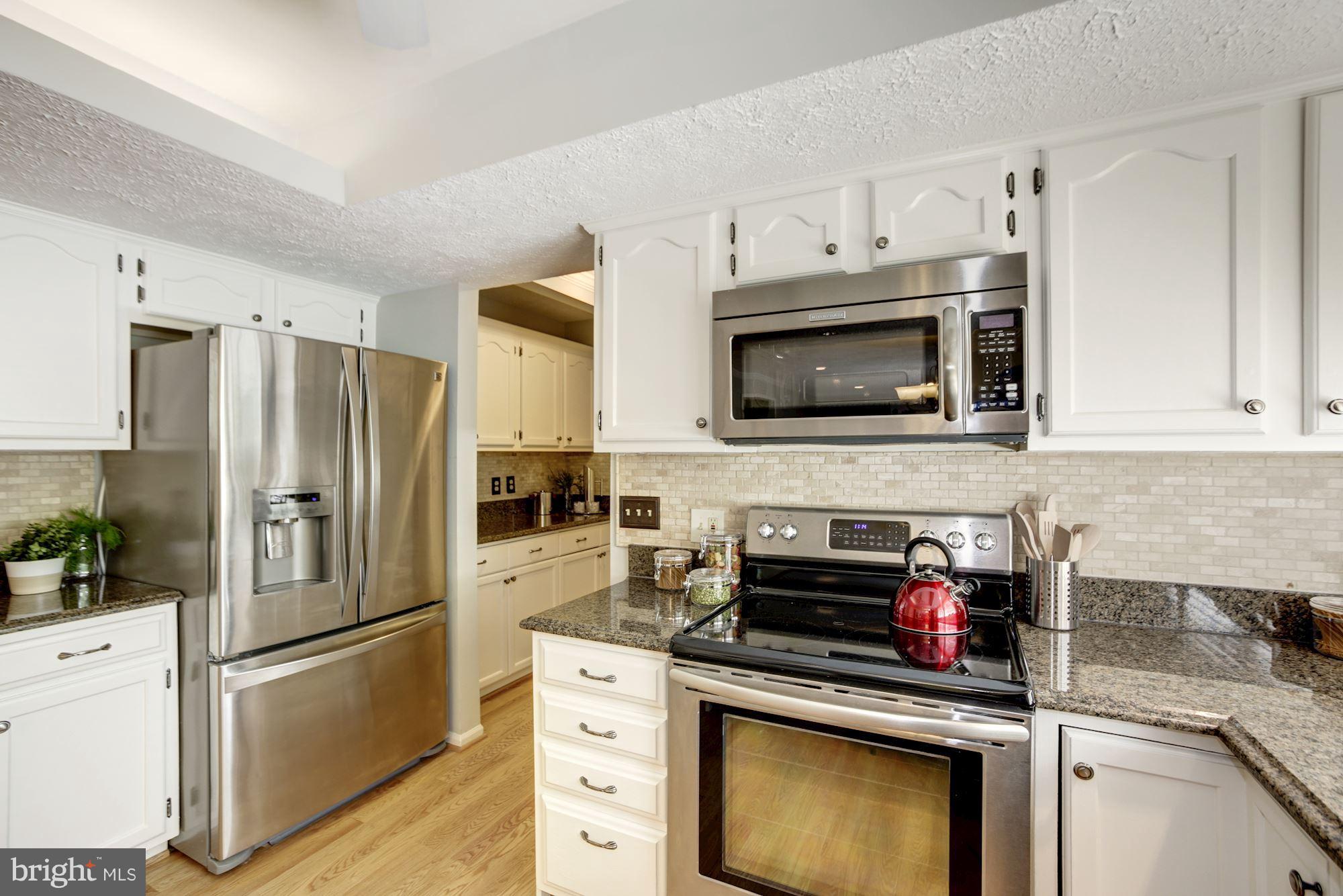 1329 Quail Ridge Drive Reston, VA 20194 - Photo 14 of 30 Kitchen