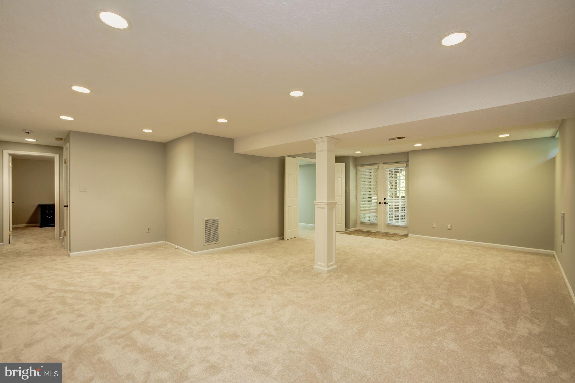 1329 Quail Ridge Drive Reston, VA 20194 - Photo 25 of 30 Family Room