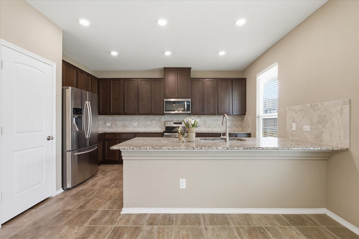 1006 Toltec Trail Georgetown, TX 78626 - Photo 18 of 40