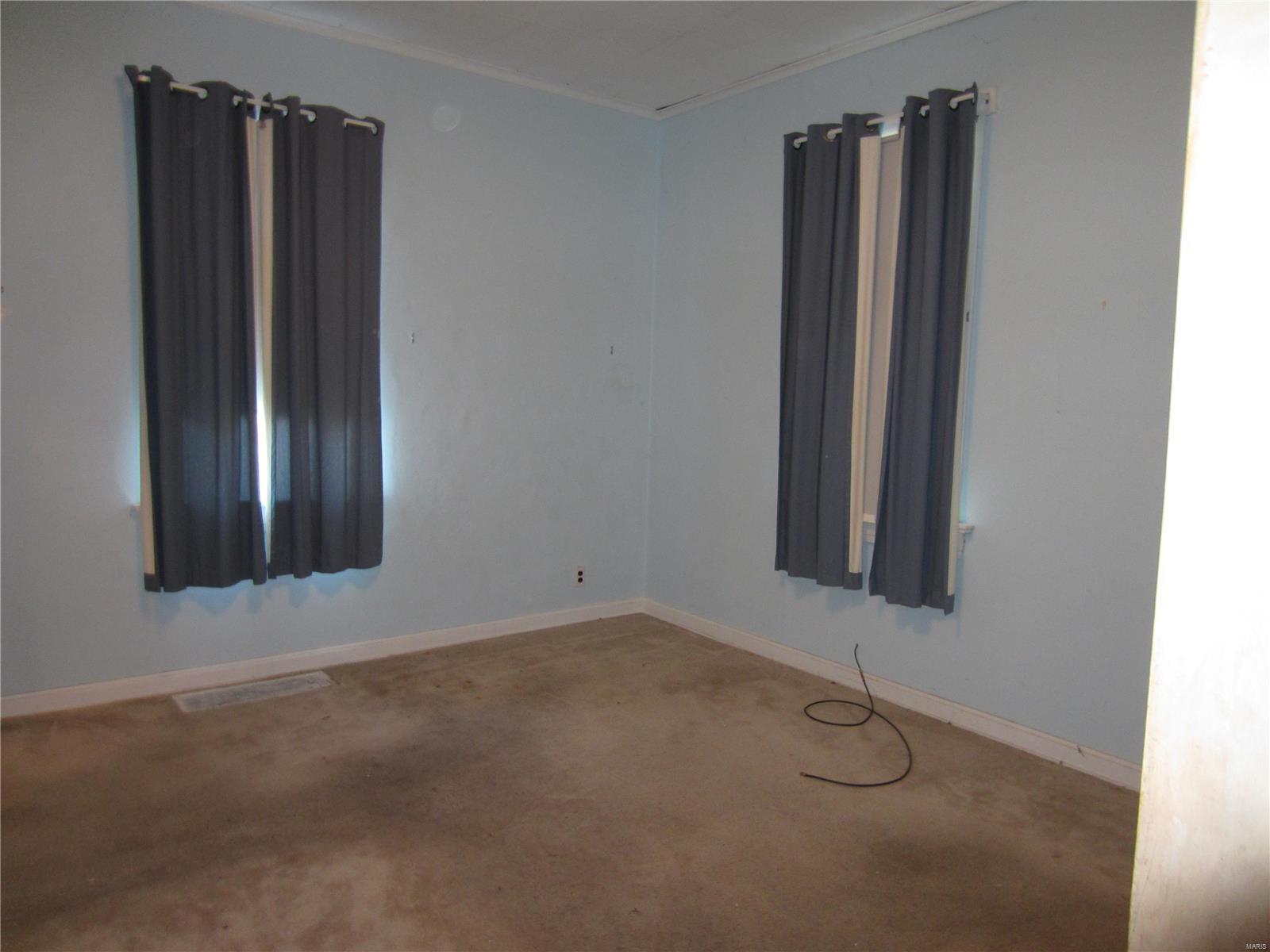 3279 Watson Road St. Louis, MO 63139 - Photo 8 of 18 Gallery Image 8