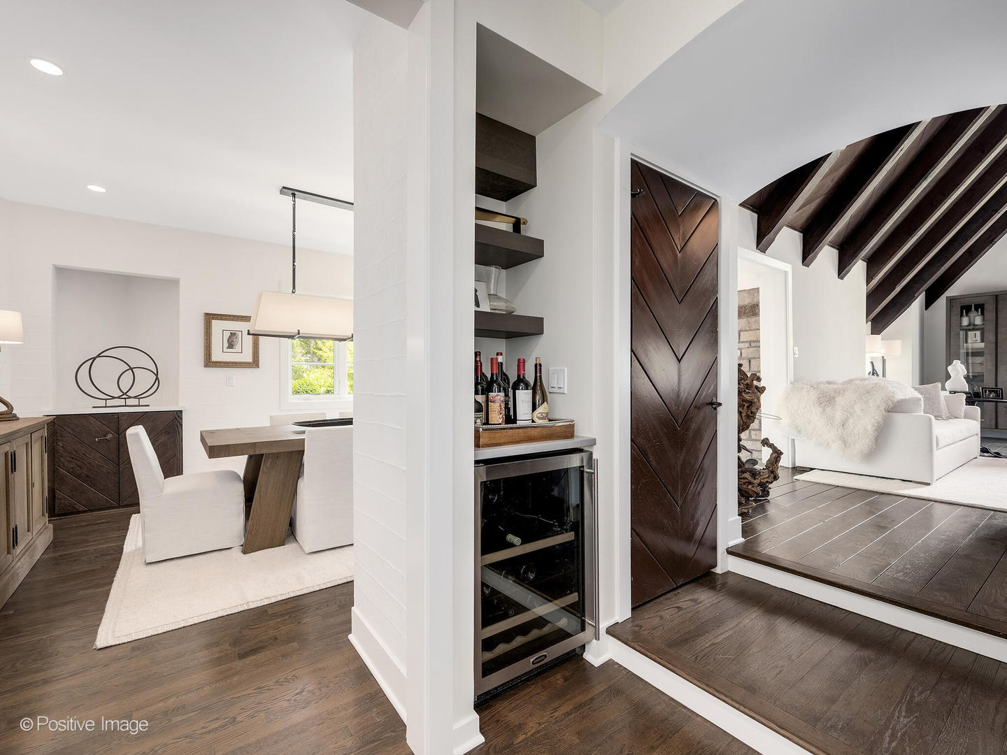300 Forest Road Hinsdale, IL 60521 - Photo 18 of 43 a view of a hallway with seating area