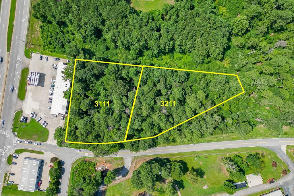 a view of a tennis court