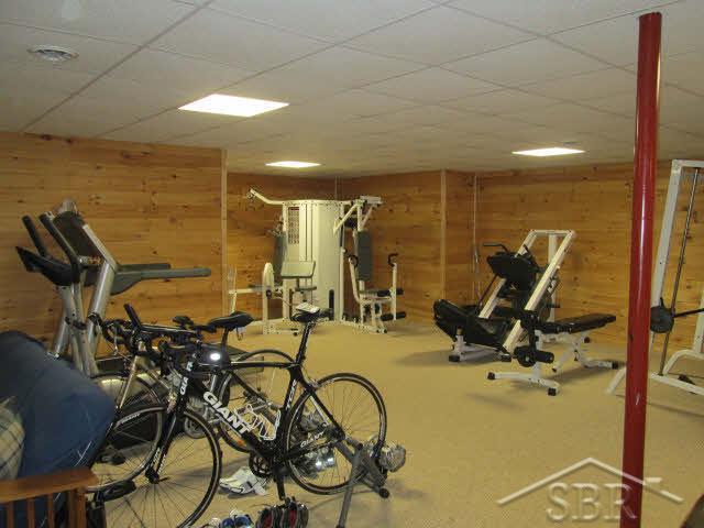 4740 Hackett Road Saginaw, MI 48603 - Photo 24 of 26 20362148-23.JPG