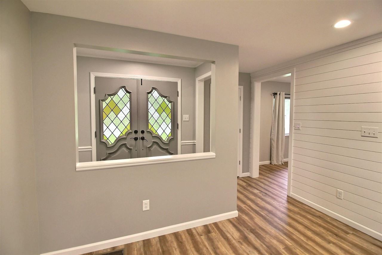 659 Fletcher Road Collierville, TN 38017 - Photo 3 of 23