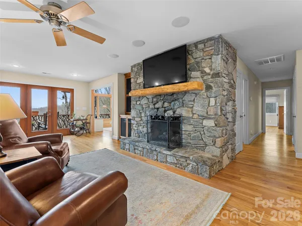 $950,000 | 67 Ossarooga Court, Brevard, NC 28712