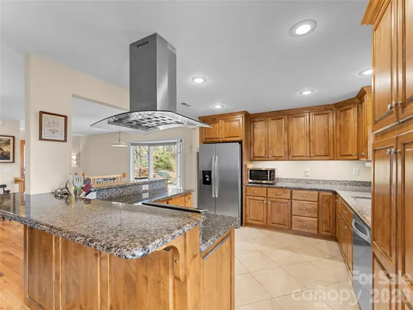 $950,000 | 67 Ossarooga Court, Brevard, NC 28712