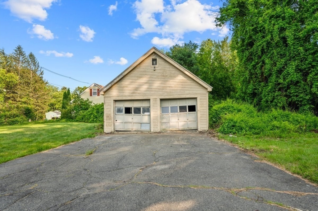 628 Rindge Road Fitchburg, MA 01420 - Photo 5 of 32 Gallery Image 5