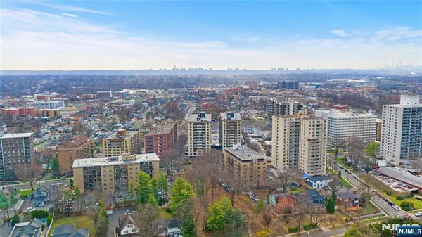 $335,000 | 326 Prospect Avenue, Unit 1A, Hackensack, NJ 07601