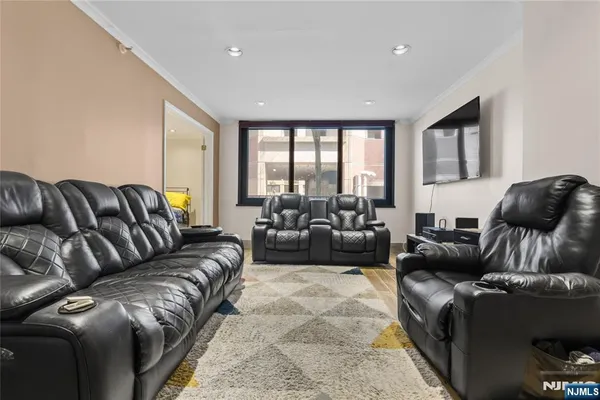 $335,000 | 326 Prospect Avenue, Unit 1A, Hackensack, NJ 07601