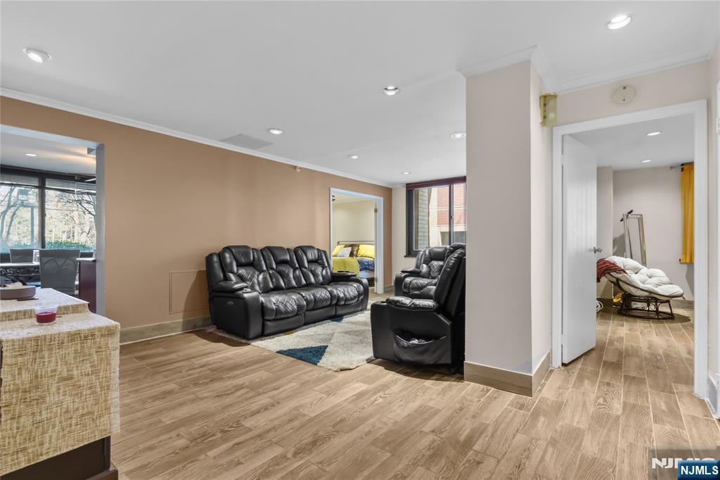 326 Prospect Avenue, Unit 1A Hackensack, NJ 07601 - Photo 3 of 31
