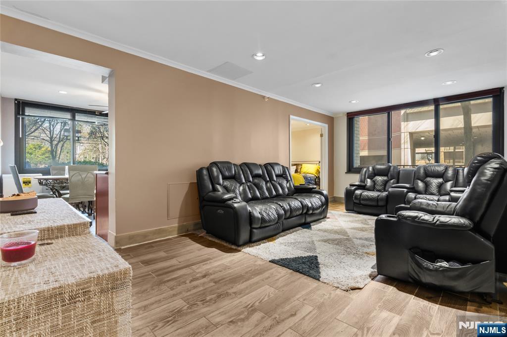 326 Prospect Avenue, Unit 1A Hackensack, NJ 07601 - Photo 4 of 31