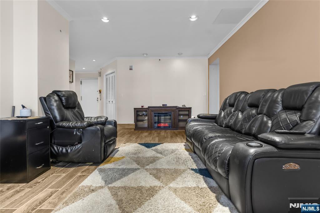 326 Prospect Avenue, Unit 1A Hackensack, NJ 07601 - Photo 7 of 31
