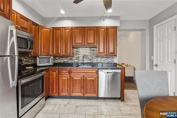 $335,000 | 326 Prospect Avenue, Unit 1A, Hackensack, NJ 07601