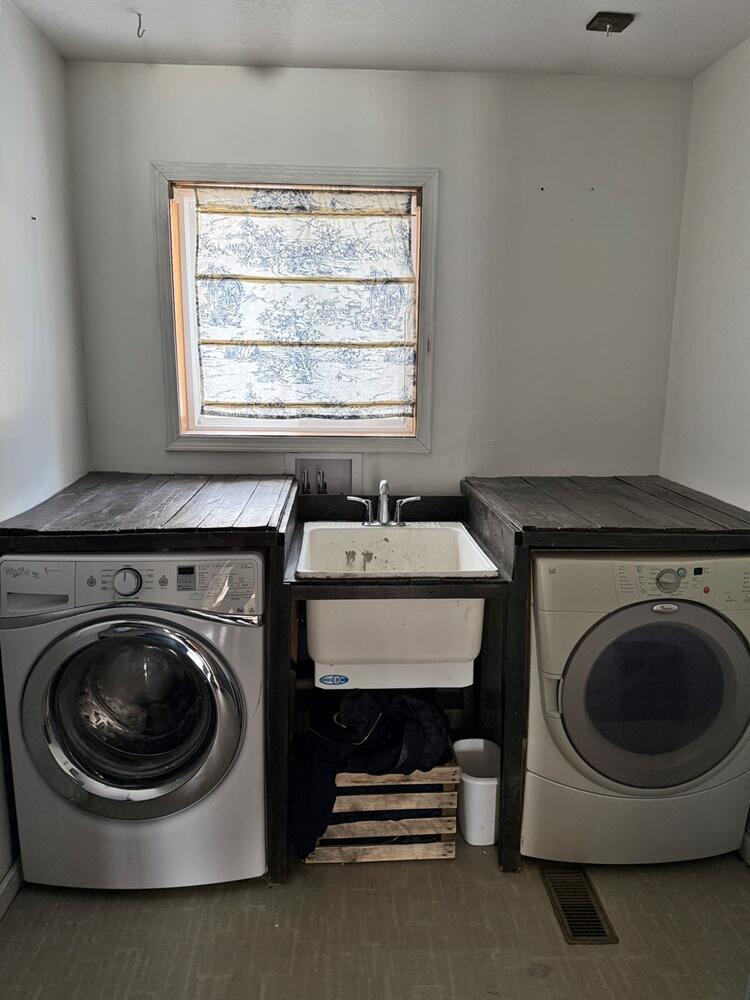 4344 7 Mile Road Remus, MI 49340 - Photo 13 of 32 13. Laundry Room