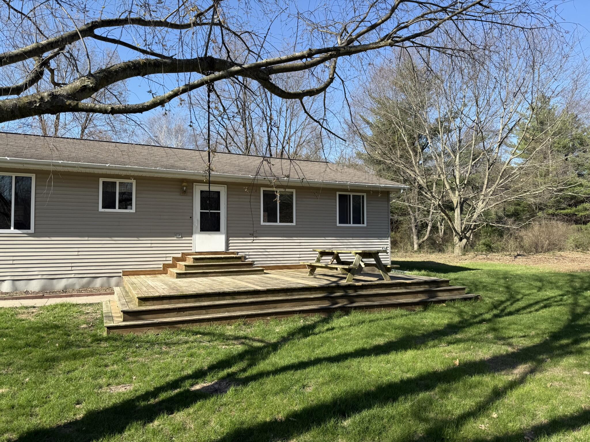 4344 7 Mile Road Remus, MI 49340 - Photo 26 of 32 26.Deck (2)