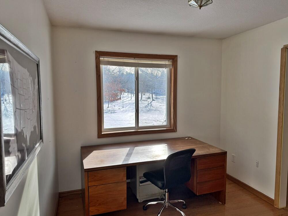4344 7 Mile Road Remus, MI 49340 - Photo 10 of 32 10. Dining Room