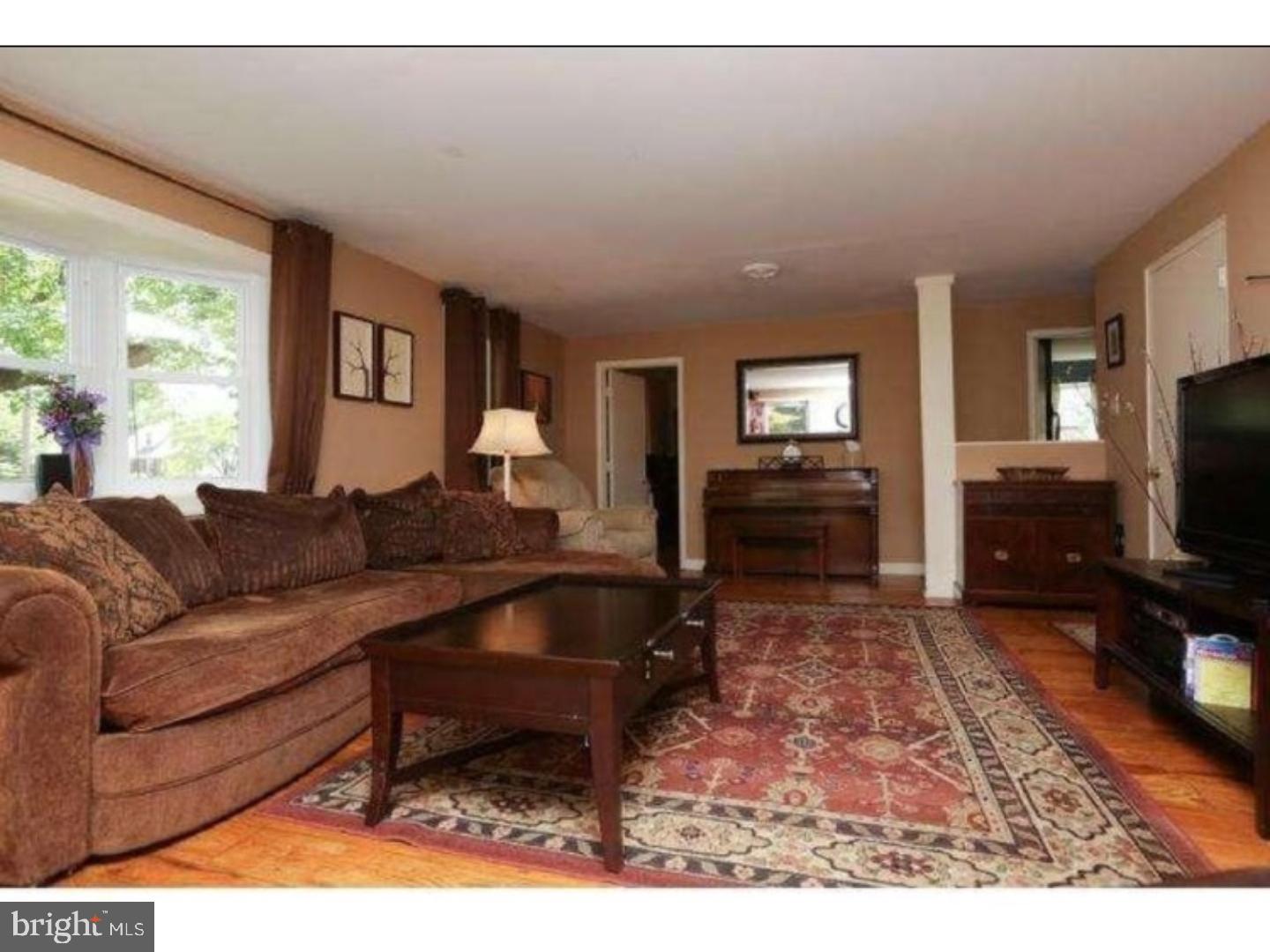 228 Overlook Road Ambler, PA 19002 - Photo 2 of 11 Gallery Image 2