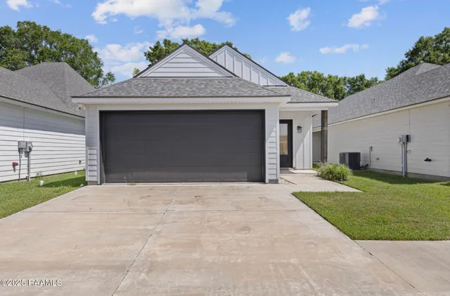 $1,600 | 211 Alpine Drive, Lafayette, LA 70506
