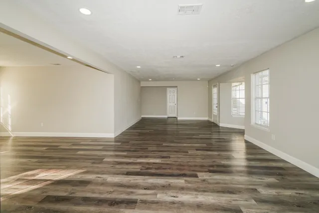 $2,145 | 5100 Goose Creek Drive, Baytown, TX 77521