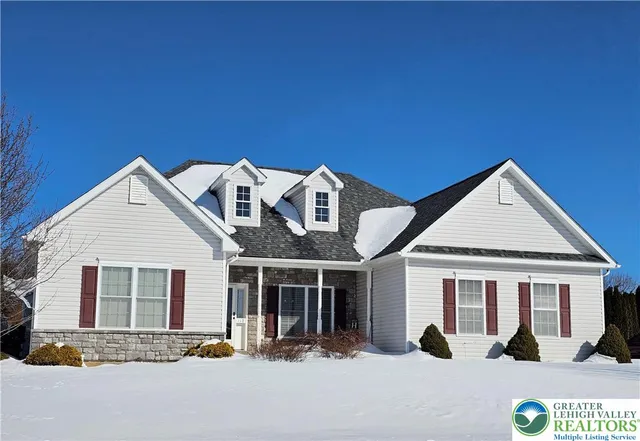 $449,900 | 118 East 1st Street, Wind Gap, PA 18091