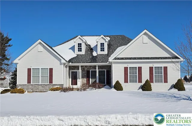 $449,900 | 118 East 1st Street, Wind Gap, PA 18091