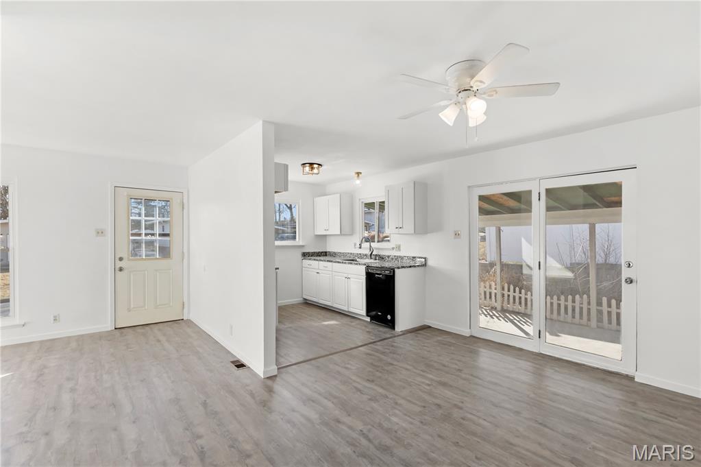 313 St Lawrence Drive Ballwin, MO 63021 - Photo 4 of 17