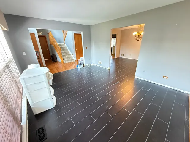 $415,000 | 206 Christine Way, Bolingbrook, IL 60440