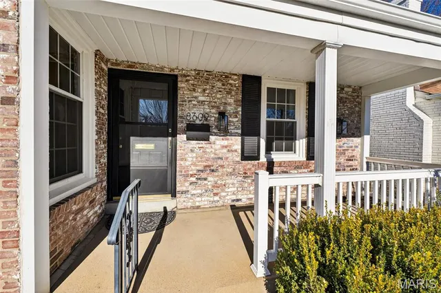 $2,700 | 8609 Rosalie Avenue, Brentwood, MO 63144