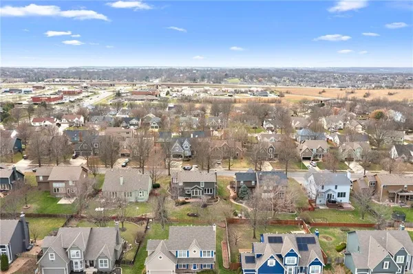 $475,000 | 5333 Hilltop Drive, Shawnee, KS 66226