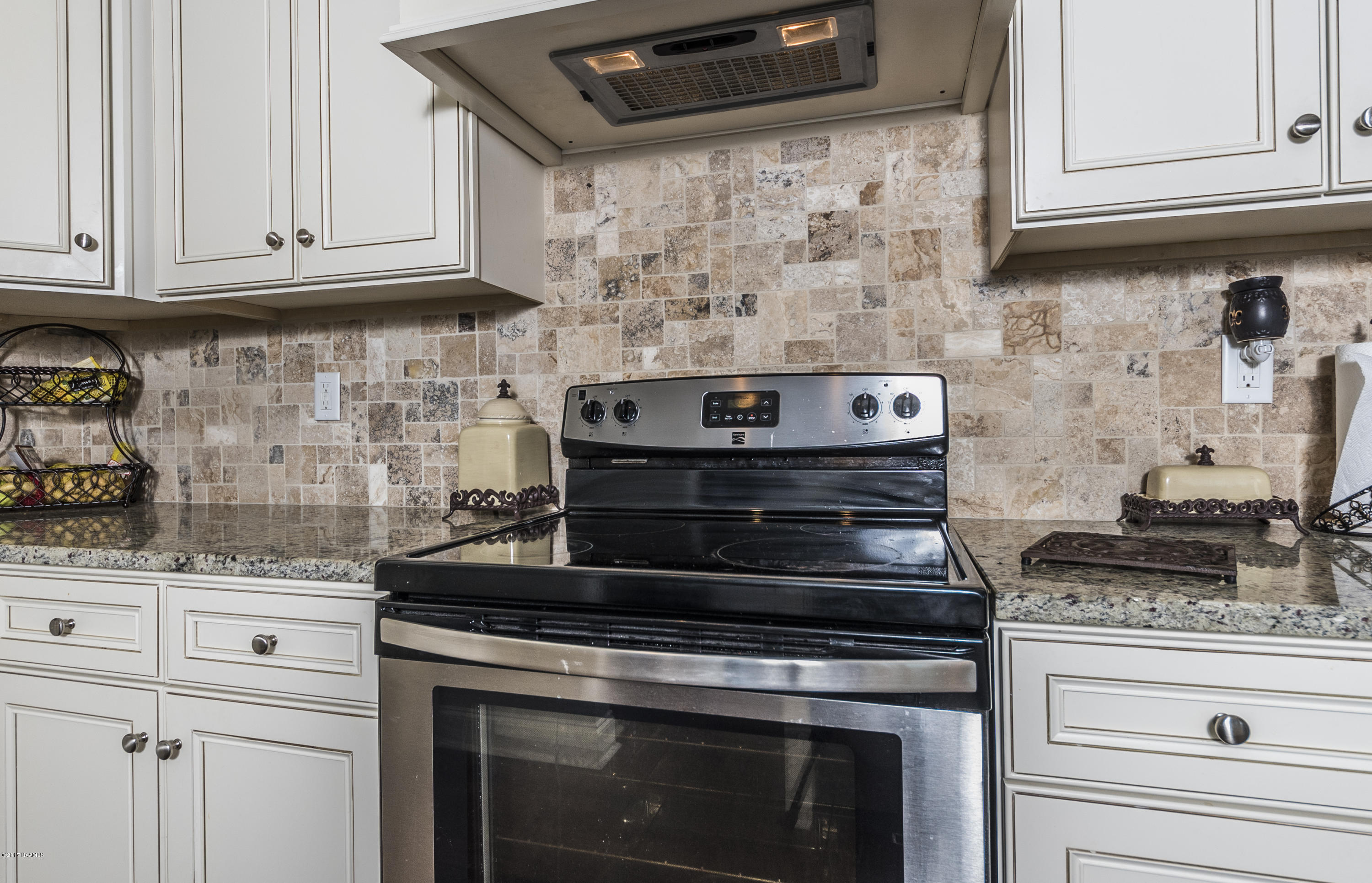 104 Timber Bark Road Lafayette, LA 70508 - Photo 10 of 31 Kitchen 4