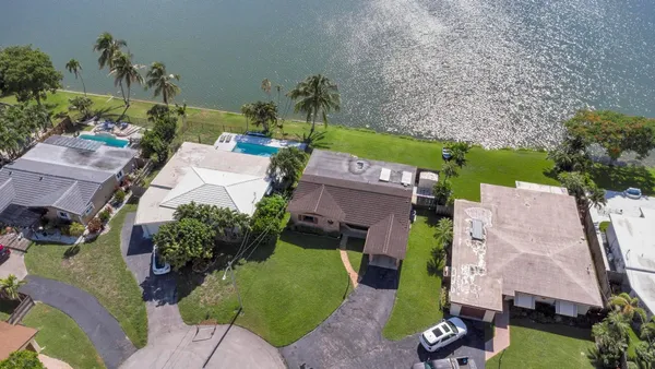 $510,000 | 1774 Northwest 39th Place, Oakland Park, FL 33309