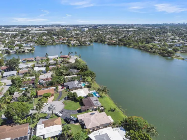 $510,000 | 1774 Northwest 39th Place, Oakland Park, FL 33309