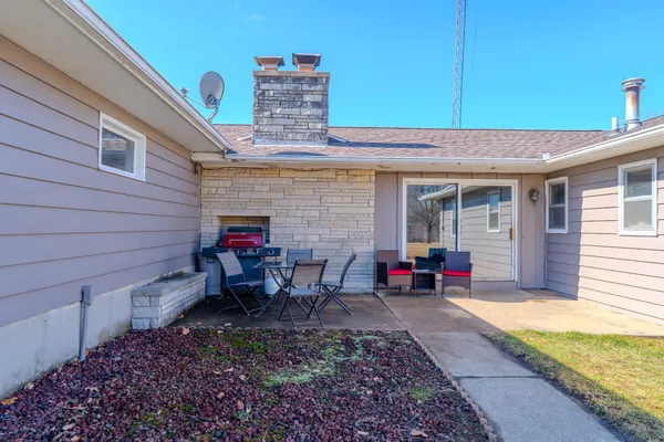 $155,000 | 330 East Edgewater Street, Cambria, WI 53923