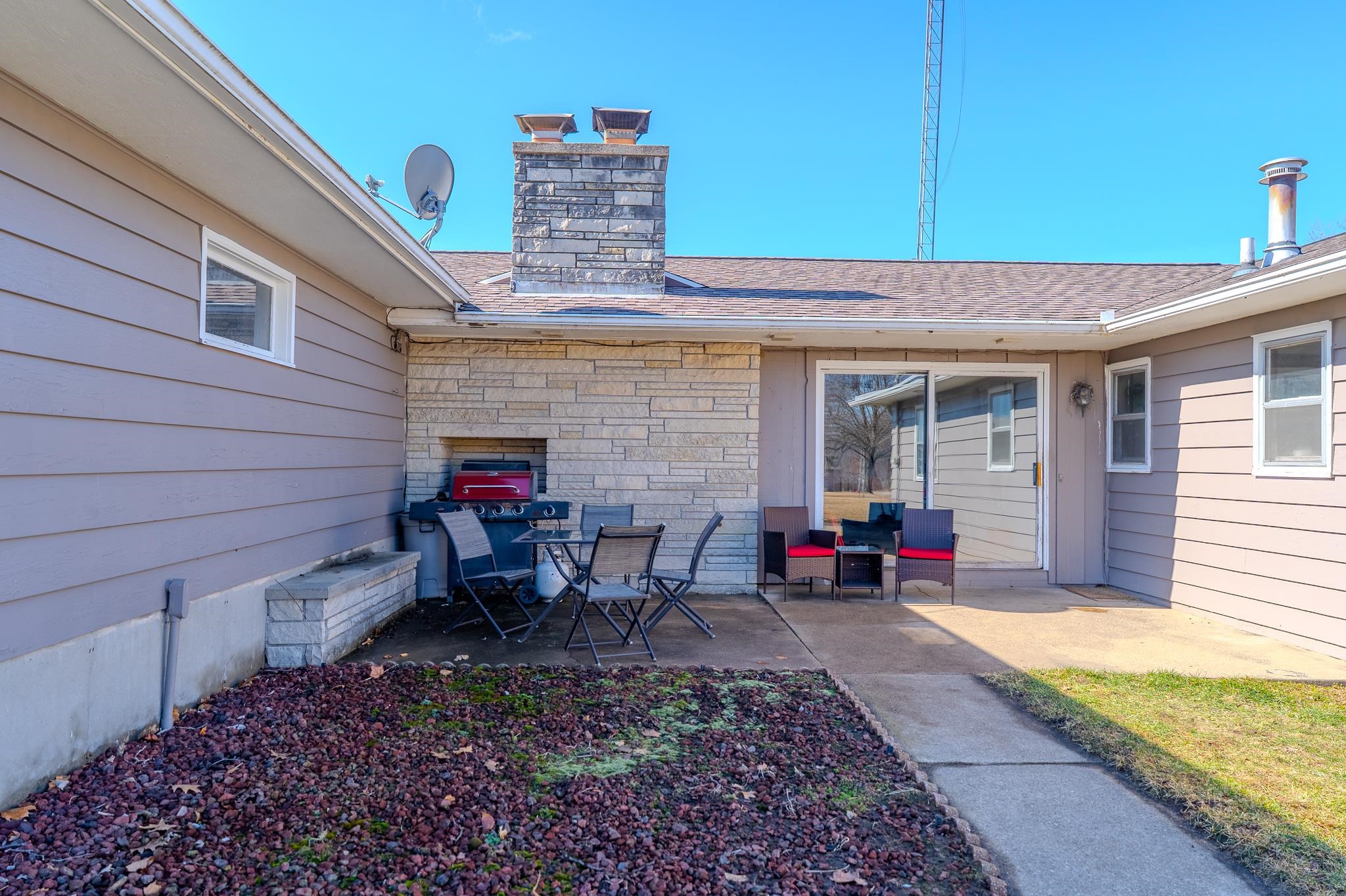 330 East Edgewater Street Cambria, WI 53923 - Photo 18 of 19