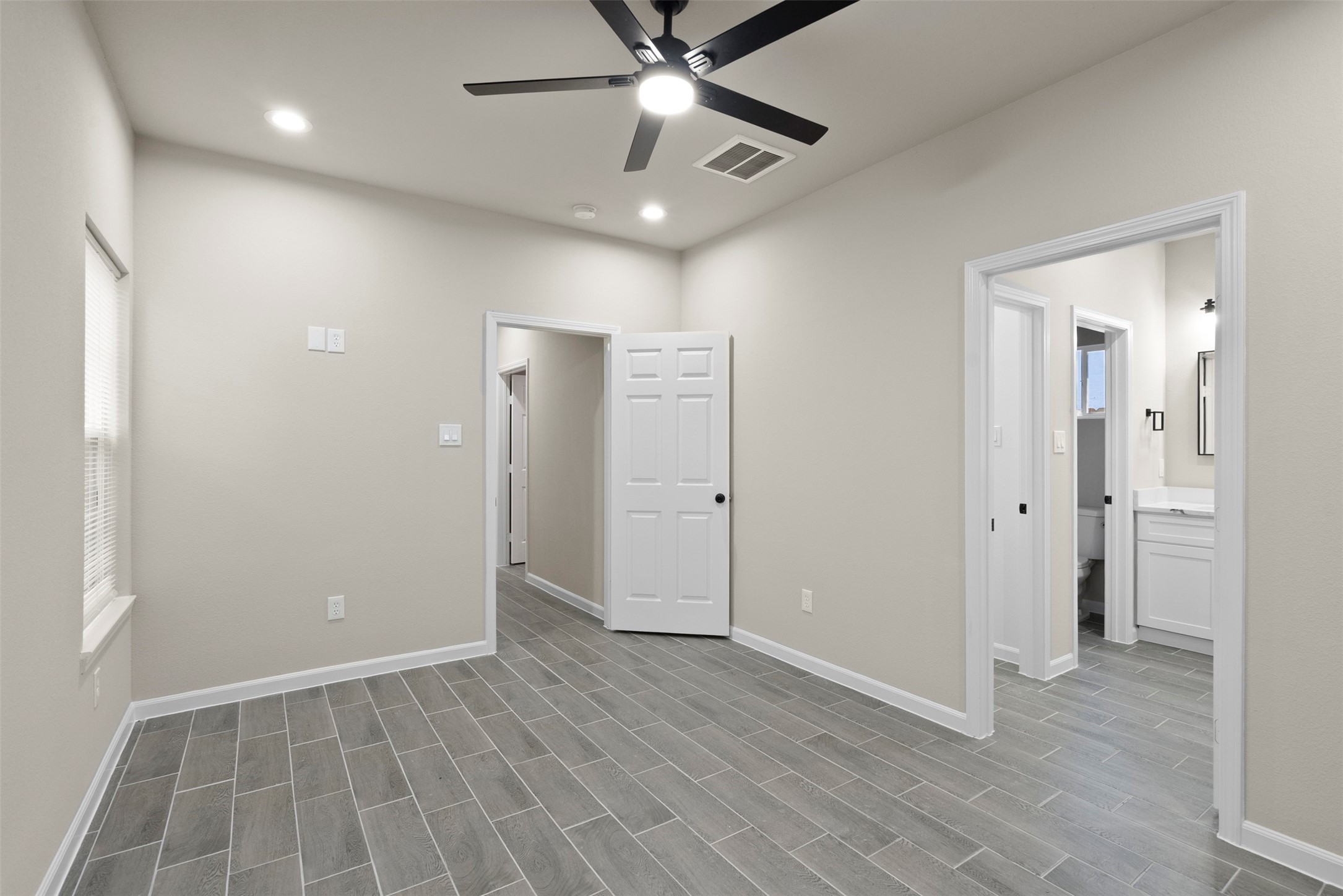 11763 White Cedar Street Willis, TX 77318 - Photo 13 of 22 Master bedroom