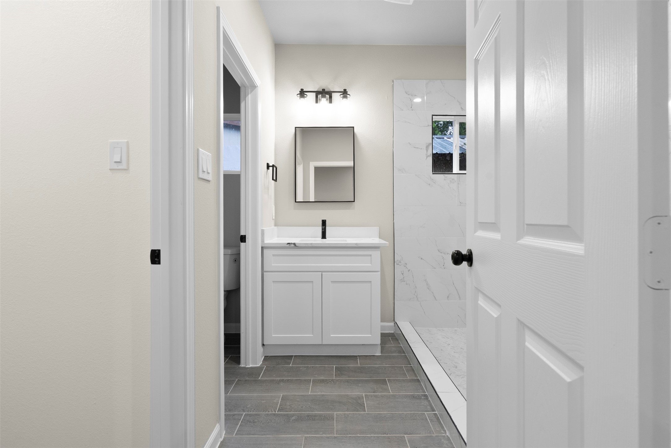 11763 White Cedar Street Willis, TX 77318 - Photo 14 of 22 Master vanity