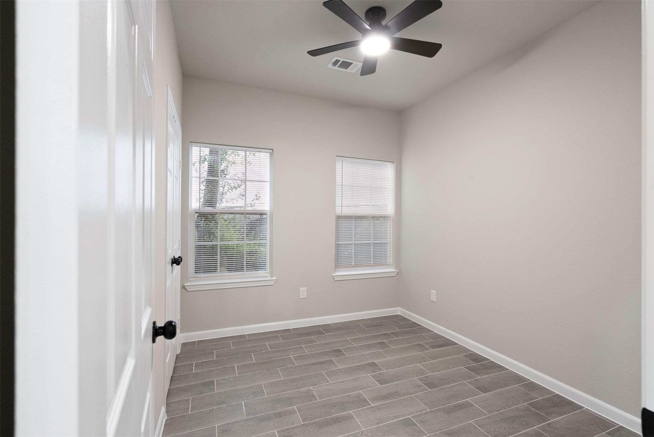 11763 White Cedar Street Willis, TX 77318 - Photo 10 of 22 Bedroom 3