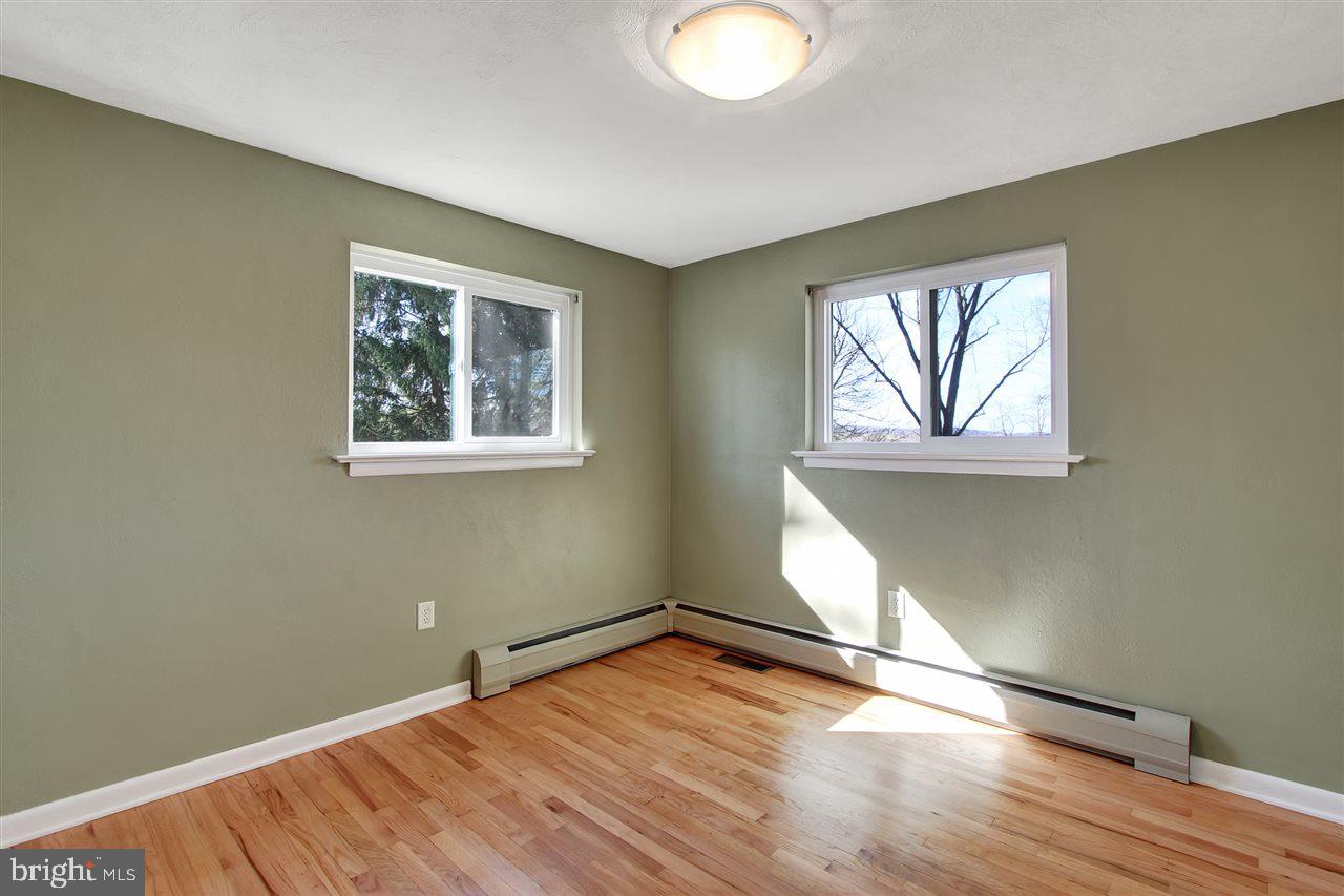 1280 Crescent Road York, PA 17402 - Photo 12 of 25 Gallery Image 12