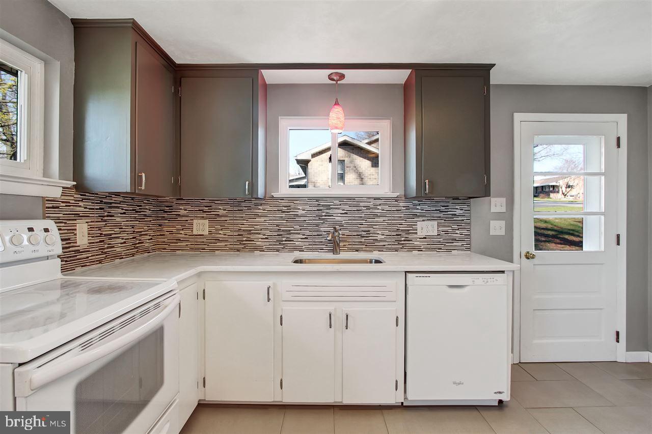 1280 Crescent Road York, PA 17402 - Photo 9 of 25 Gallery Image 9
