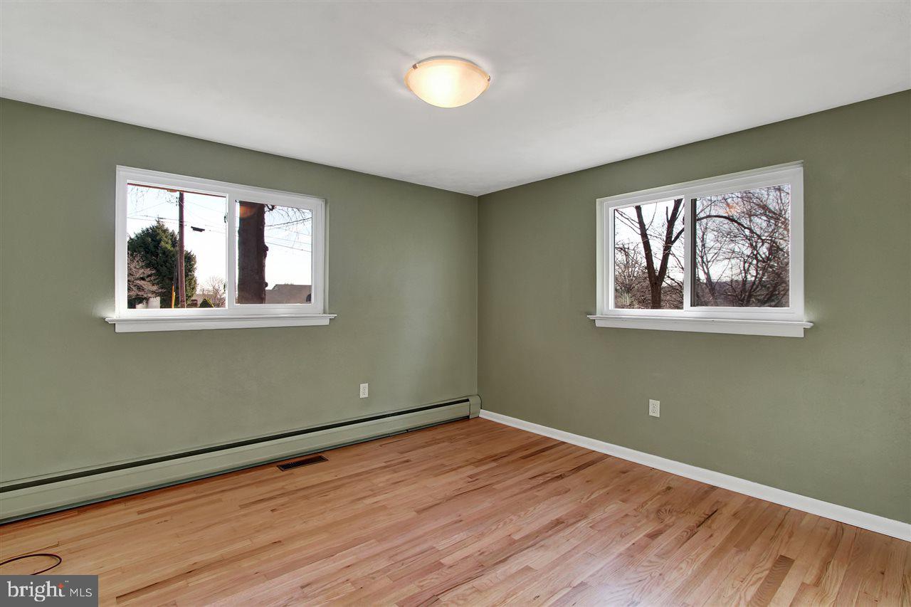1280 Crescent Road York, PA 17402 - Photo 10 of 25 Gallery Image 10