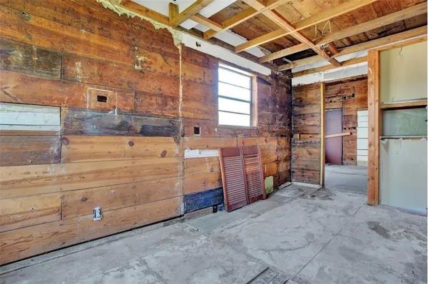 a view of utility room