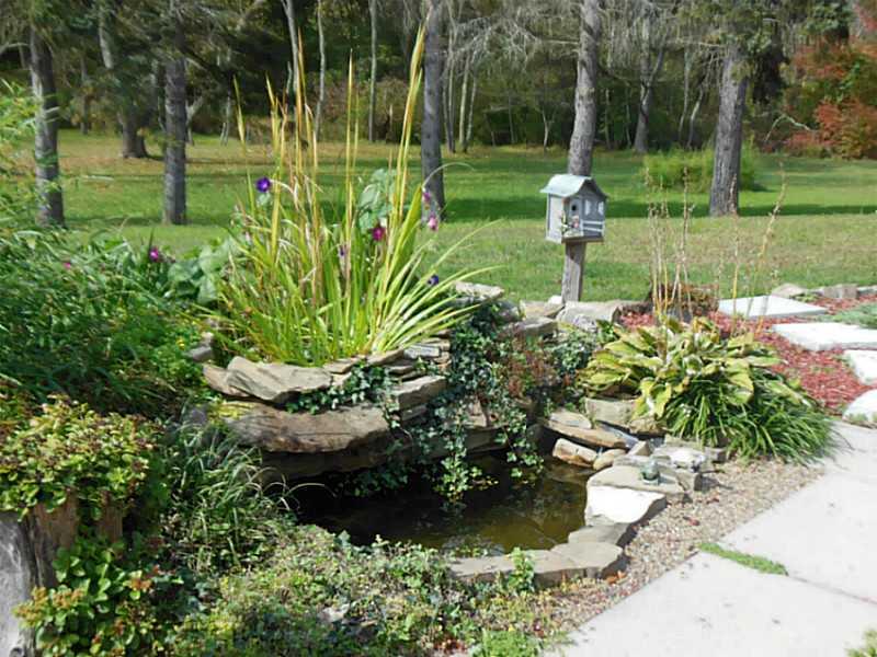 5283 Greensburg Road Apollo, PA 15613 - Photo 4 of 24 Yard/Garden.