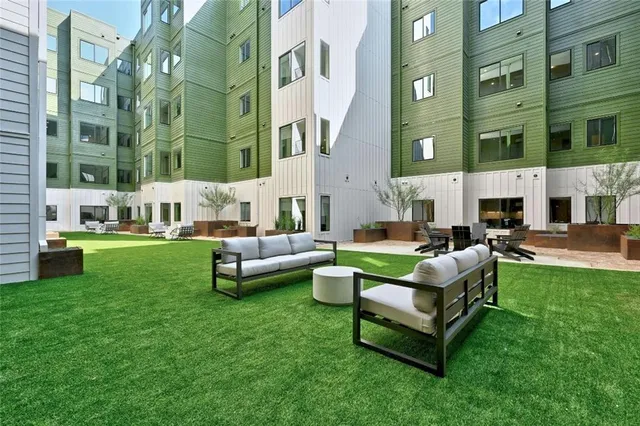 $1,900 | 4802 South Congress Avenue, Unit 118, Austin, TX 78745