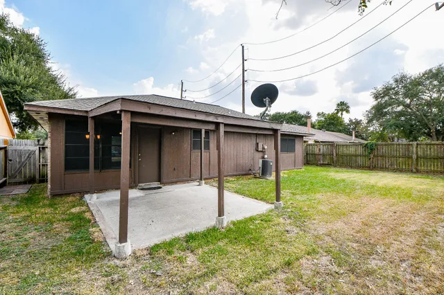 $1,700 | 12011 Monument Valley Drive, Houston, TX 77067